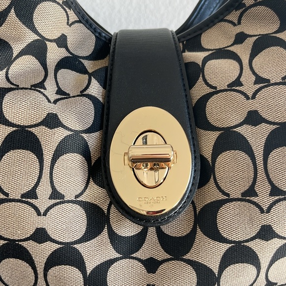 COACH Madison Carlyle shoulder bag NWOT - Picture 3 of 5